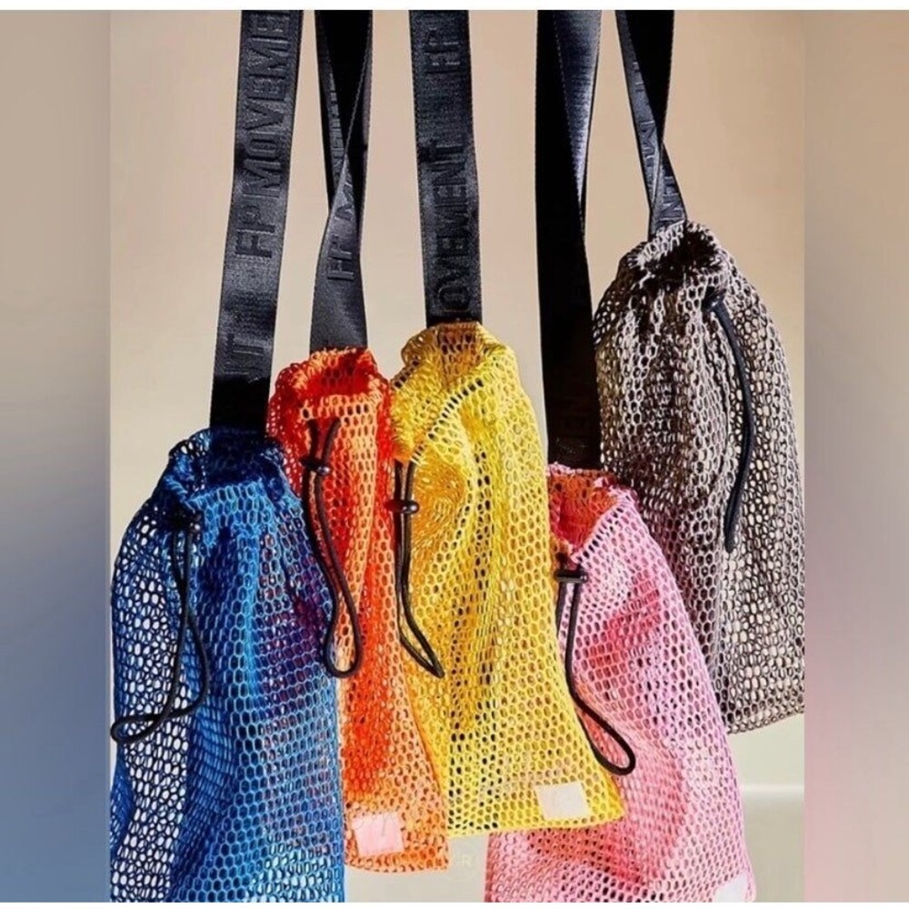 Free People x Movement Mesh/Lined Sling Bag Crossbody One Shoulder Bag NWOT
